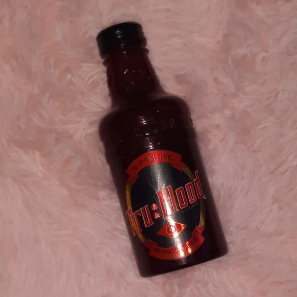 LAST ONE!! Bottle of OG TruBlood beverage! Vintage true blood drink! EMPTY! FIRM - Picture 7 of 9